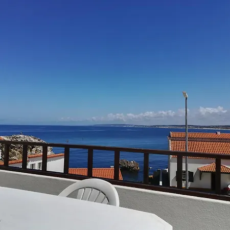 The Whale House דירה