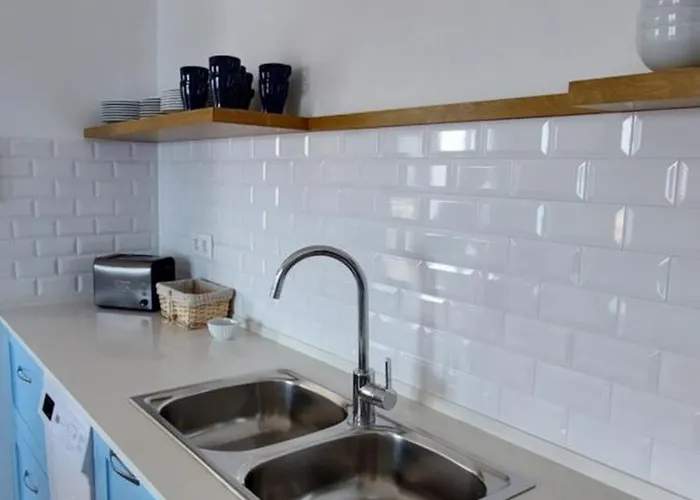 The Whale House Апартаменты