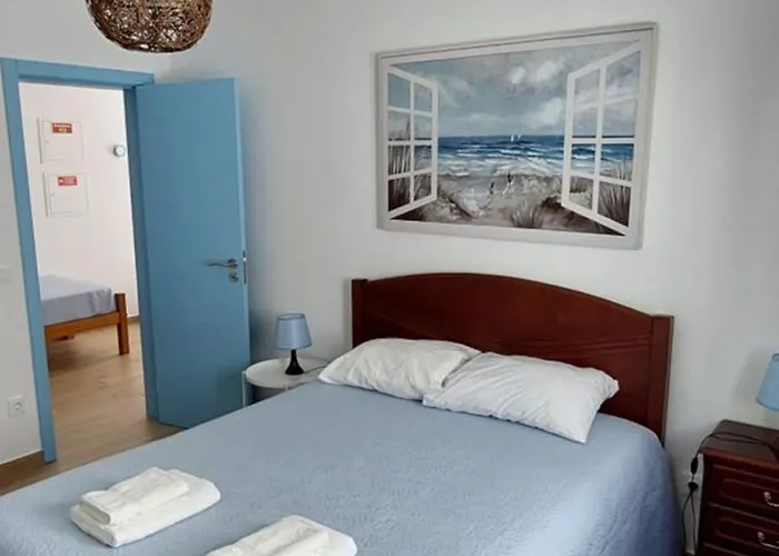 Апартаменты The Whale House *