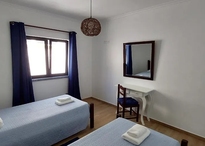 Апартаменты The Whale House