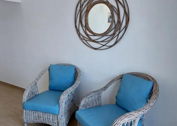 Апартаменты The Whale House