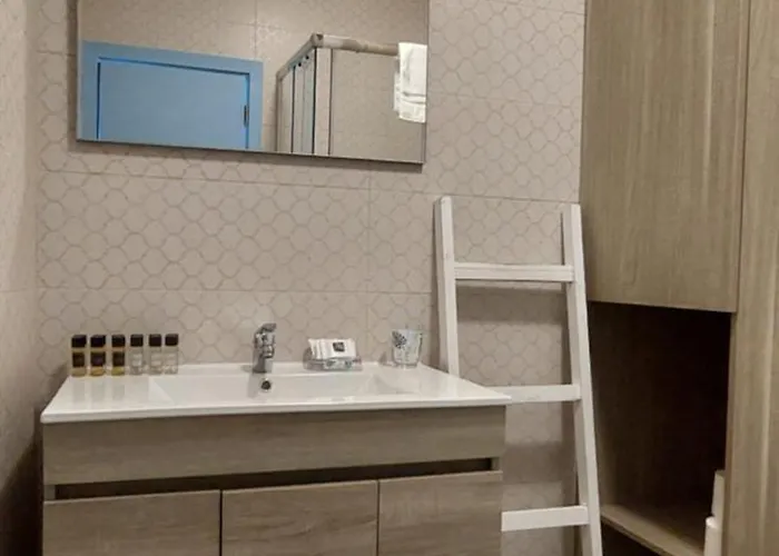 The Whale House Апартаменты