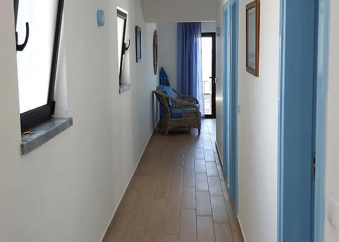 The Whale House Апартаменты *